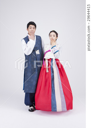 Go out with Korean traditional clothes 'Hanbok' 102 29644415