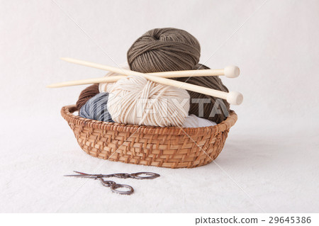 a ball of wool 108 29645386