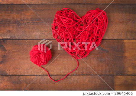 a ball of wool 091 29645406