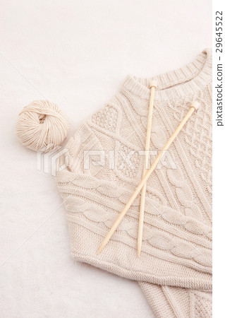 a ball of wool 065 29645522