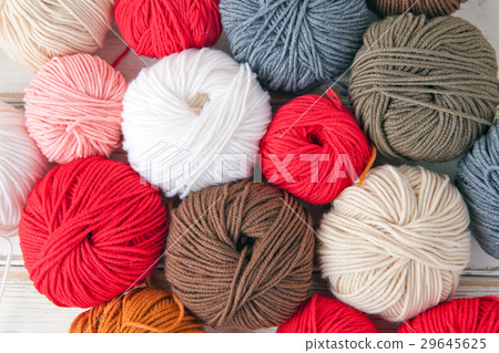 a ball of wool 082 a ball of wool 082 29645625
