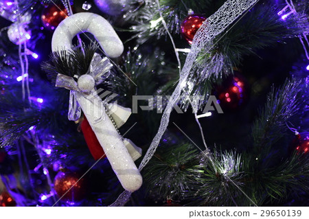Making your own christmas decorative items 29650139