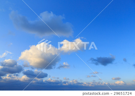藍天和雲彩 藍天和雲彩 29651724