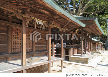 太宰府天滿宮供奉在主神社的後面 太宰府天滿宮供奉在主神社的後面 29654472