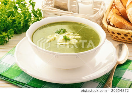 Vegetarian cuisine - spinach cream-soup with feta  Vegetarian cuisine - spinach cream-soup with feta  29654872