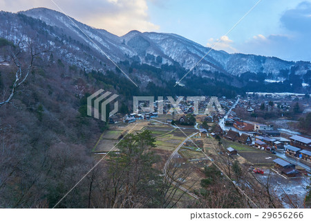 沒有積雪的白川鄉 29656266
