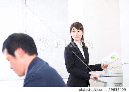 A female employee who uses a printer Male employee Businessman OL company employee Boss and his subordinates 29658409