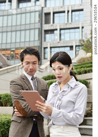 男性和女性上班族 29658584