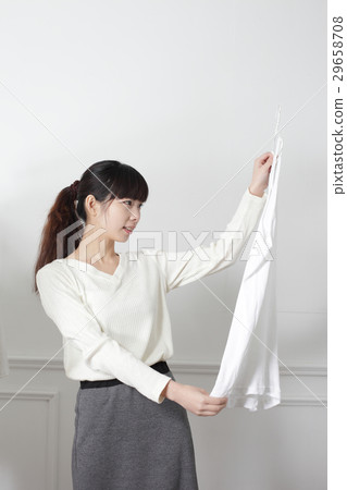 A woman shopping A woman shopping 29658708