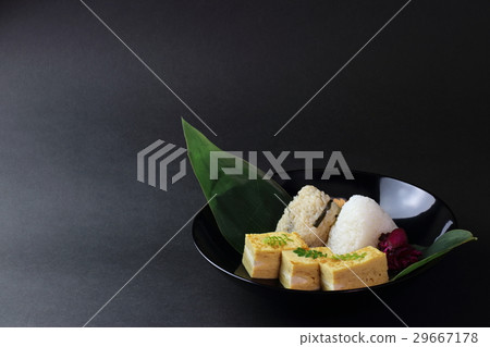 Sushi roll egg 29667178
