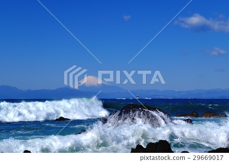 富士山去了Aazaki海岸並且做了雪花 富士山去了Aazaki海岸並且做了雪花 29669017