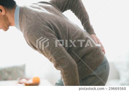 senior, backache, lower back pain 29669368