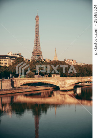 Paris 29669524