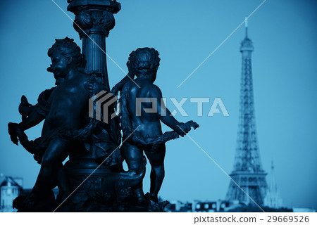 Alexandre III bridge 29669526