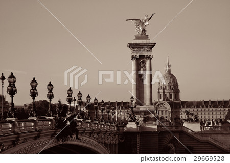 Alexandre III bridge 29669528