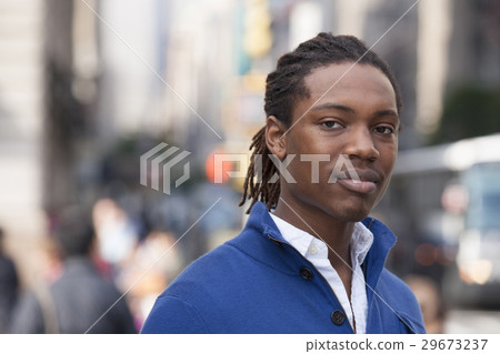 Portrait of pedestrian in city Portrait of pedestrian in city 29673237