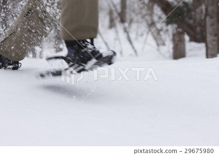 Running feet 29675980