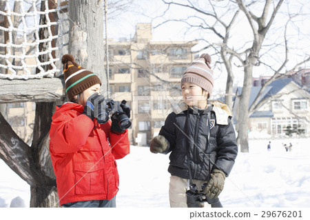 Children with binoculars Children with binoculars 29676201