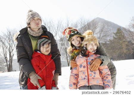Winter family 29676402