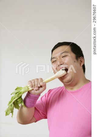 吃芹菜的男人 吃芹菜的男人 29676607