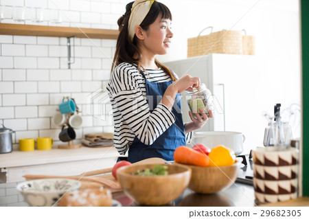 Northern Europe girls kitchen woman cooking Northern Europe girls kitchen woman cooking 29682305