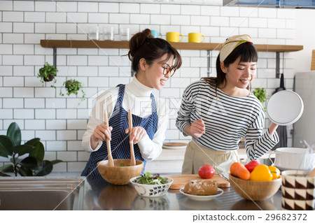 Scandinavian girls kitchen food women friends 29682372