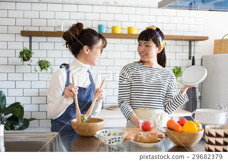 Scandinavian girls kitchen food women friends Scandinavian girls kitchen food women friends 29682379