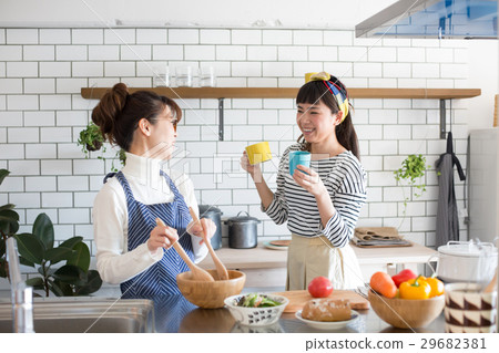 Scandinavian girls kitchen food women friends Scandinavian girls kitchen food women friends 29682381