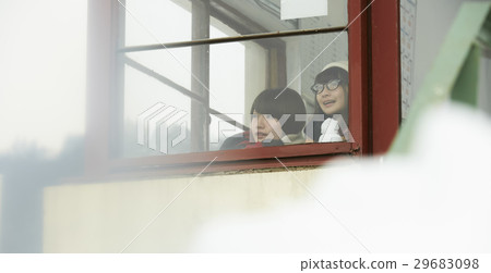 冬天女孩旅途雪風景駐地 29683098