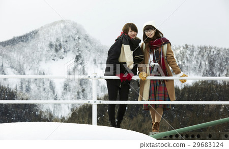 冬天女孩旅途雪風景駐地 29683124