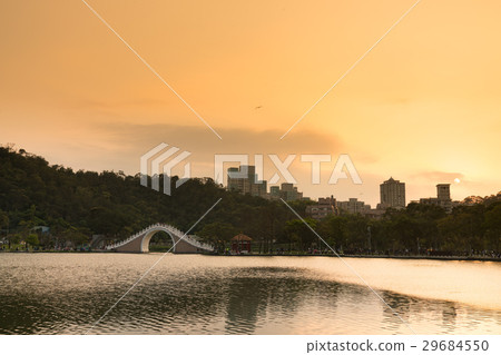 Great Lakes Park 29684550