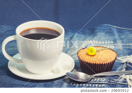 Hot fresh coffee in white cup and soft cake 29693912