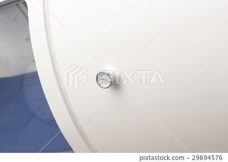 Hyperbaric oxygen tank chamber Hyperbaric oxygen tank chamber 29694576
