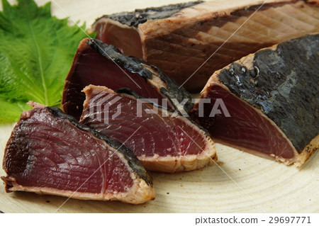 Seared bonito Seared bonito 29697771
