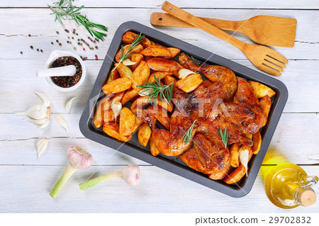 golden crispy grilled chicken tabaka, top view 29702832