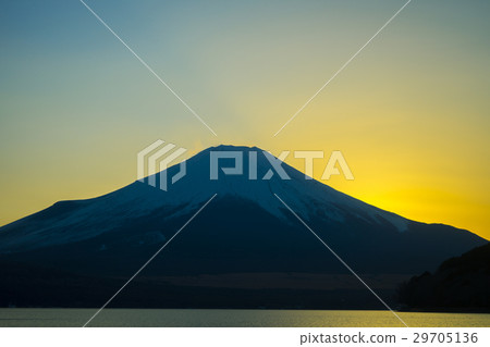 富士山在日落Yamanakako 富士山在日落Yamanakako 29705136