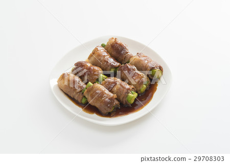 Roll of asparagus pork 29708303