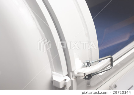Hyperbaric oxygen tank chamber Hyperbaric oxygen tank chamber 29710344