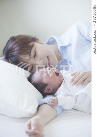 父母和孩子的臥室 29710586