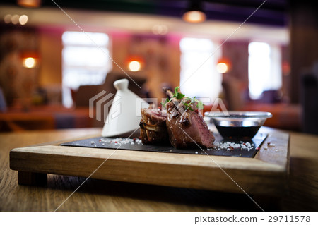 Lamb chops with couscous 29711578