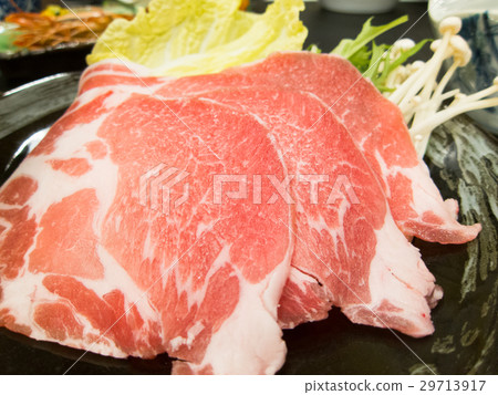壽喜燒生肉日本傳統菜餚 壽喜燒生肉日本傳統菜餚 29713917