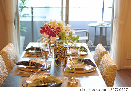 餐桌設置 29720527