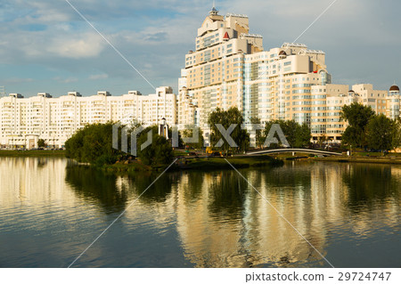 High rise apartment house on Svislach river 29724747