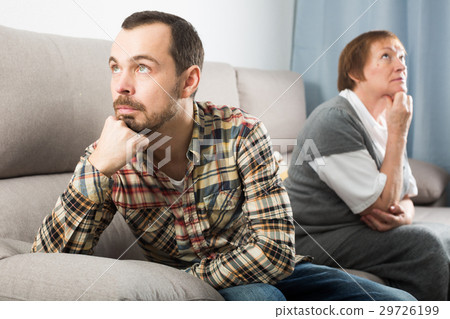 Mother and son arguing 29726199