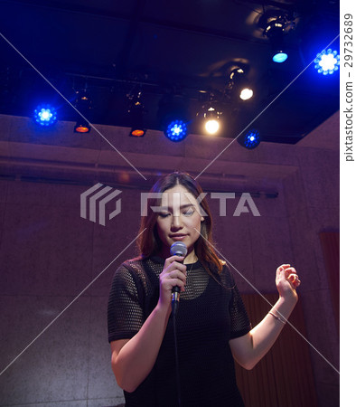 俱樂部現場歌手 29732689