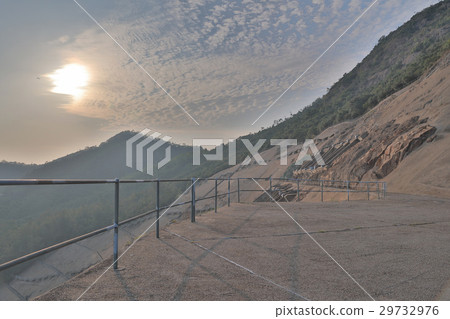 the Country side retaining wall hk 29732976