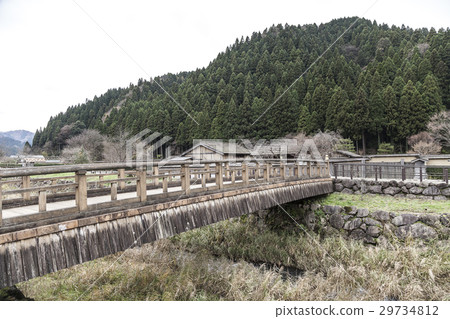 橫跨沖繩谷大橋，俯瞰Nami方向的山脈和恢復的城鎮 29734812