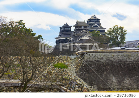 熊本城（地震發生後） 29736086