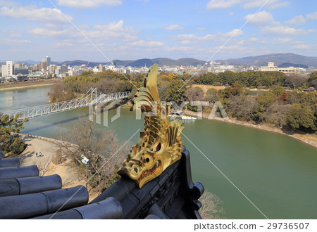 Okayama castle castle tower gold shitifoco and Korakuen, Tsukimi bridge, Izushi-cho direction 29736507