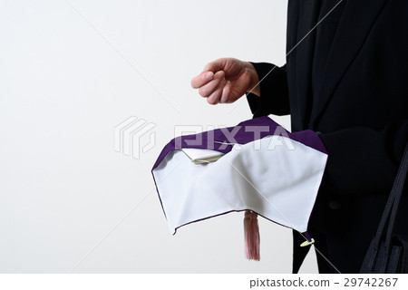 A funeral image with mourning 29742267